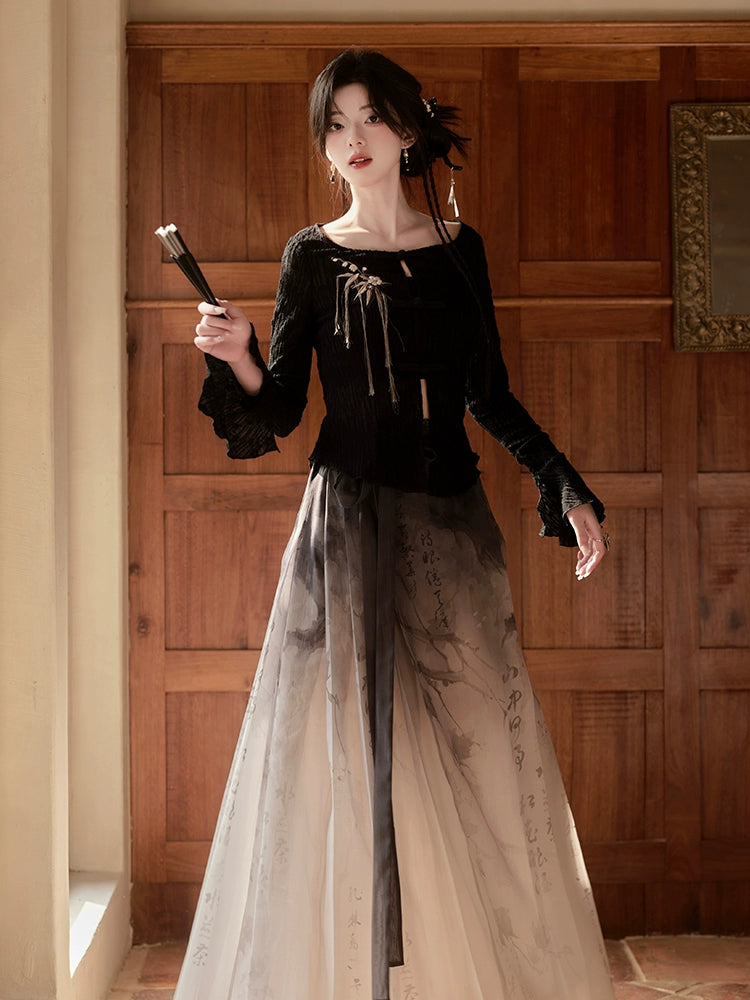 More than Thirteen [books in the mountains] spring black top horse face skirt Han suit han HanFuDreams