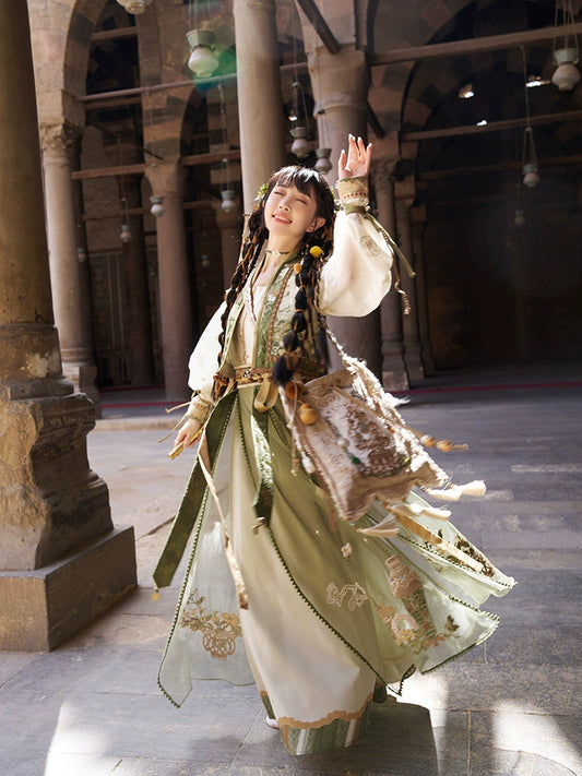 More than thirteen [Spice Dream Vendor] pullover head round neck broken skirt Han suit han HanFuDreams