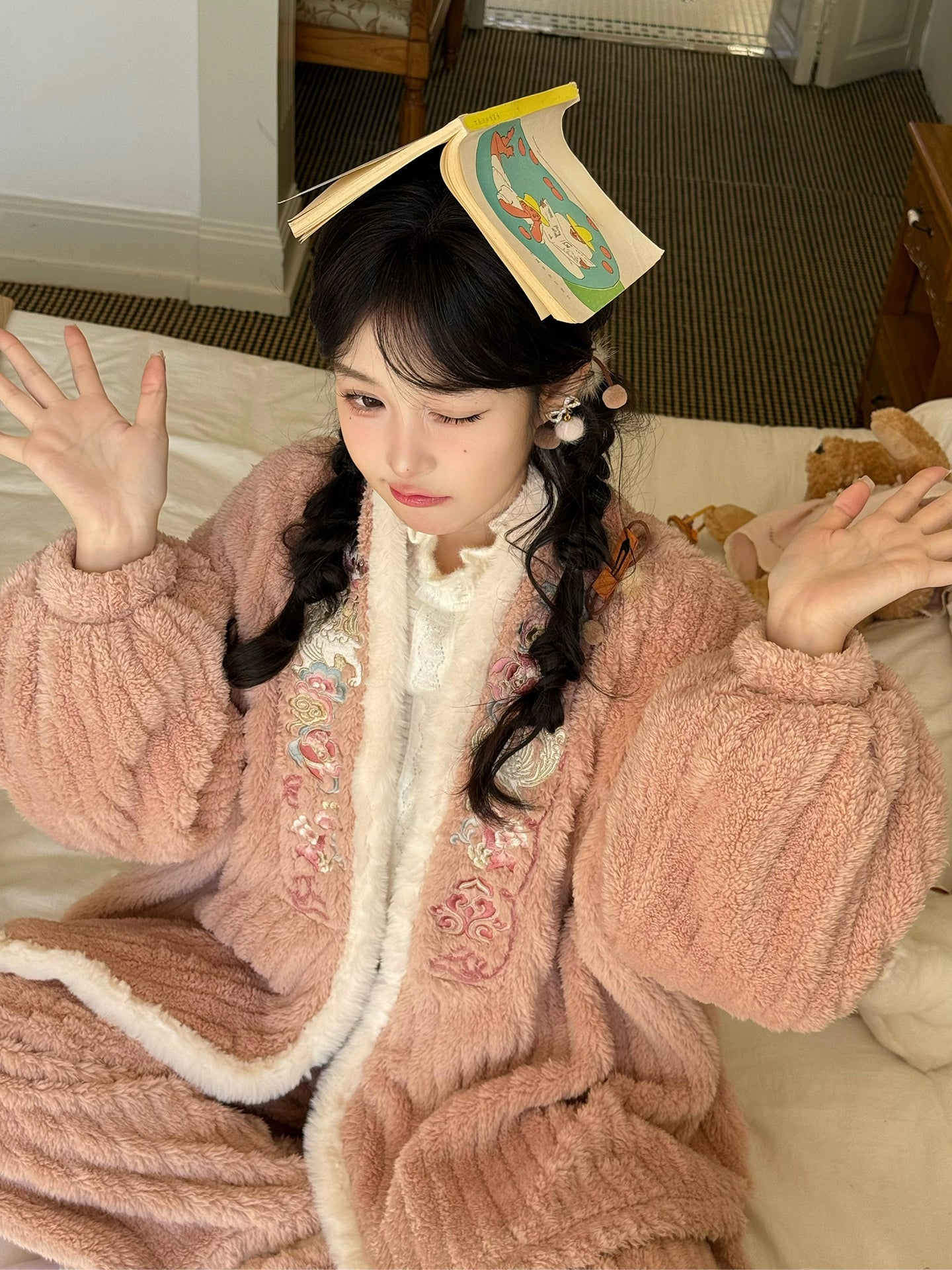 More than thirteen [Guiyun] plush pink pajamas jacket pajama pants modern HanFuDreams