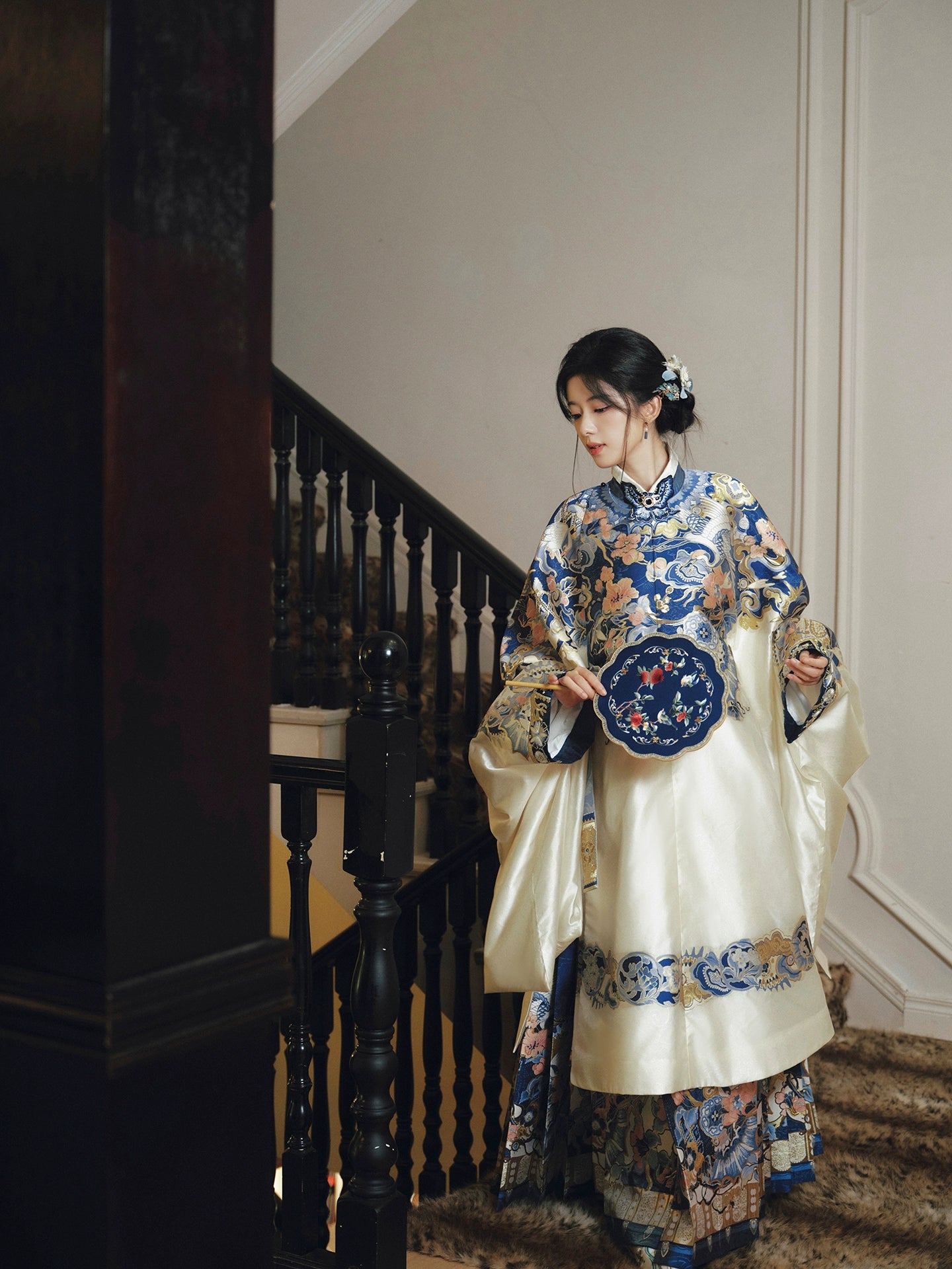 More than thirteen [All Things Life] woven gold stand-up collar large pony skirt Ming-made ming HanFuDreams