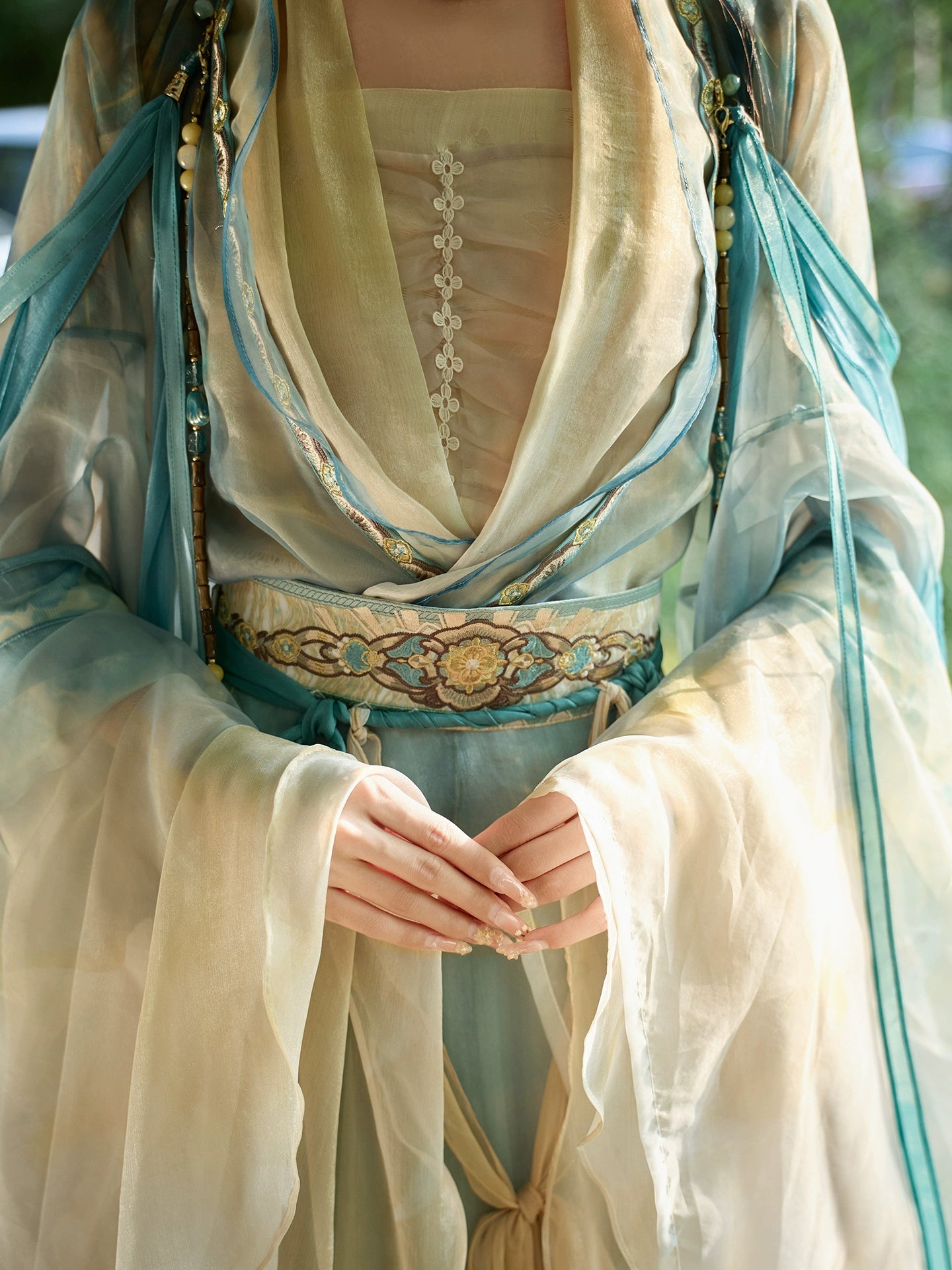 More than thirteen [Buyu Xia] big-sleeved embroidered broken skirt han HanFuDreams