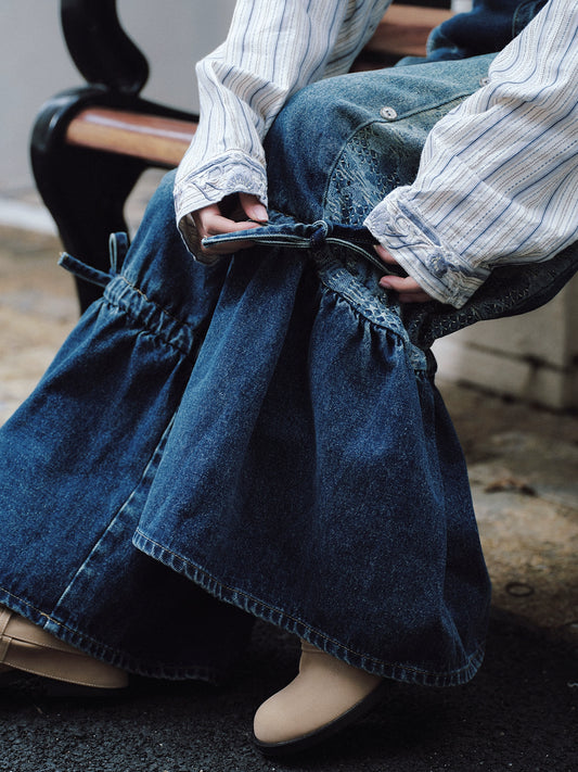 More than thirteen [painting core] three-dimensional jacquard loose retro improved jeans