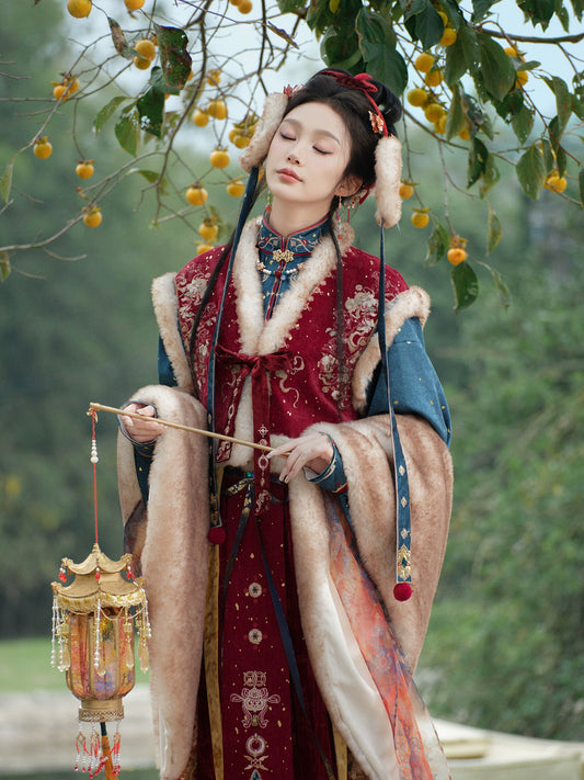 More than thirteen [Qingyang Xinghui] plush shawl warm brocade embroidery ear protector