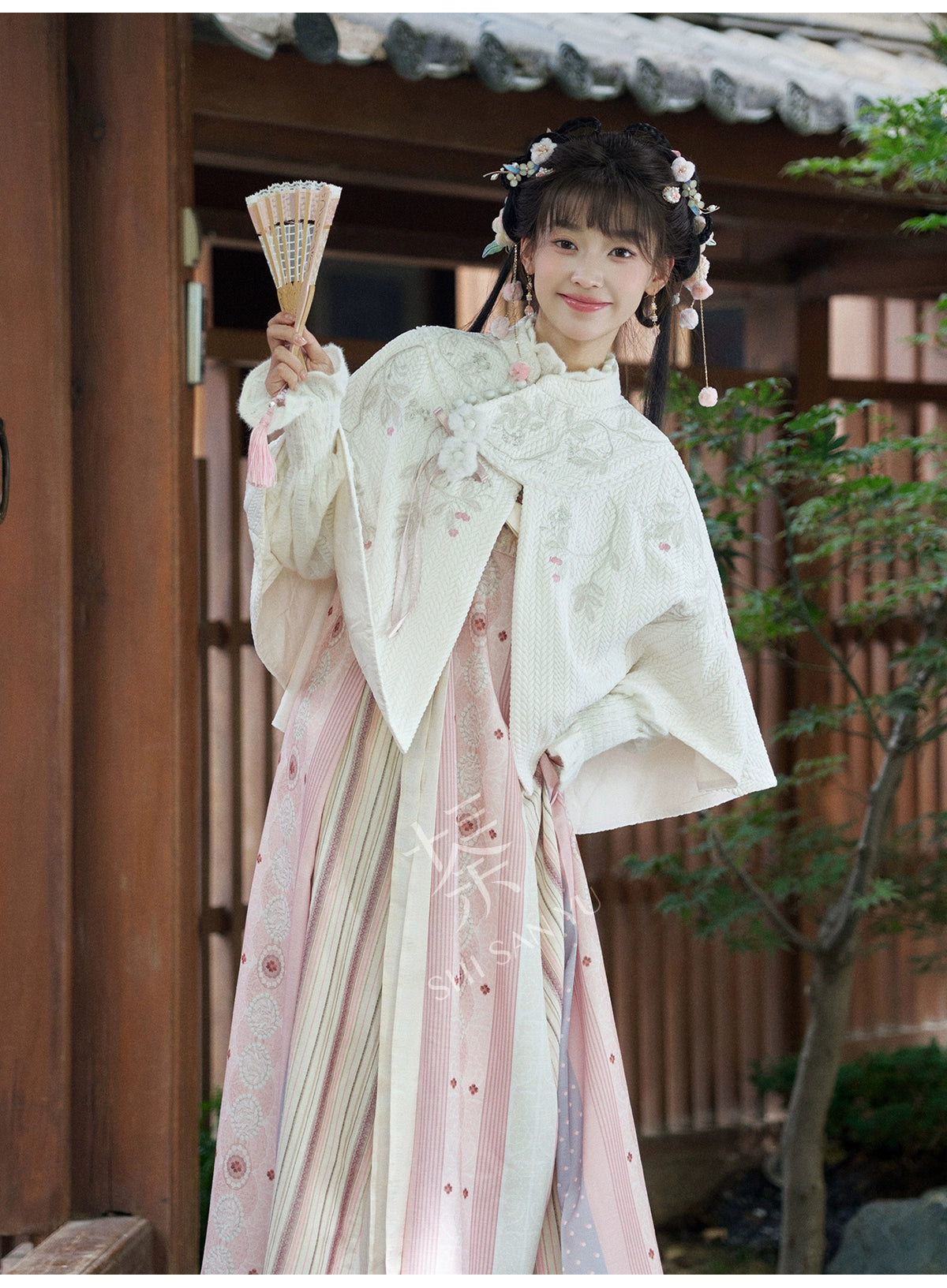 More than thirteen [snow dogwood] chenille cloak imitation hemp print dress modern HanFuDreams