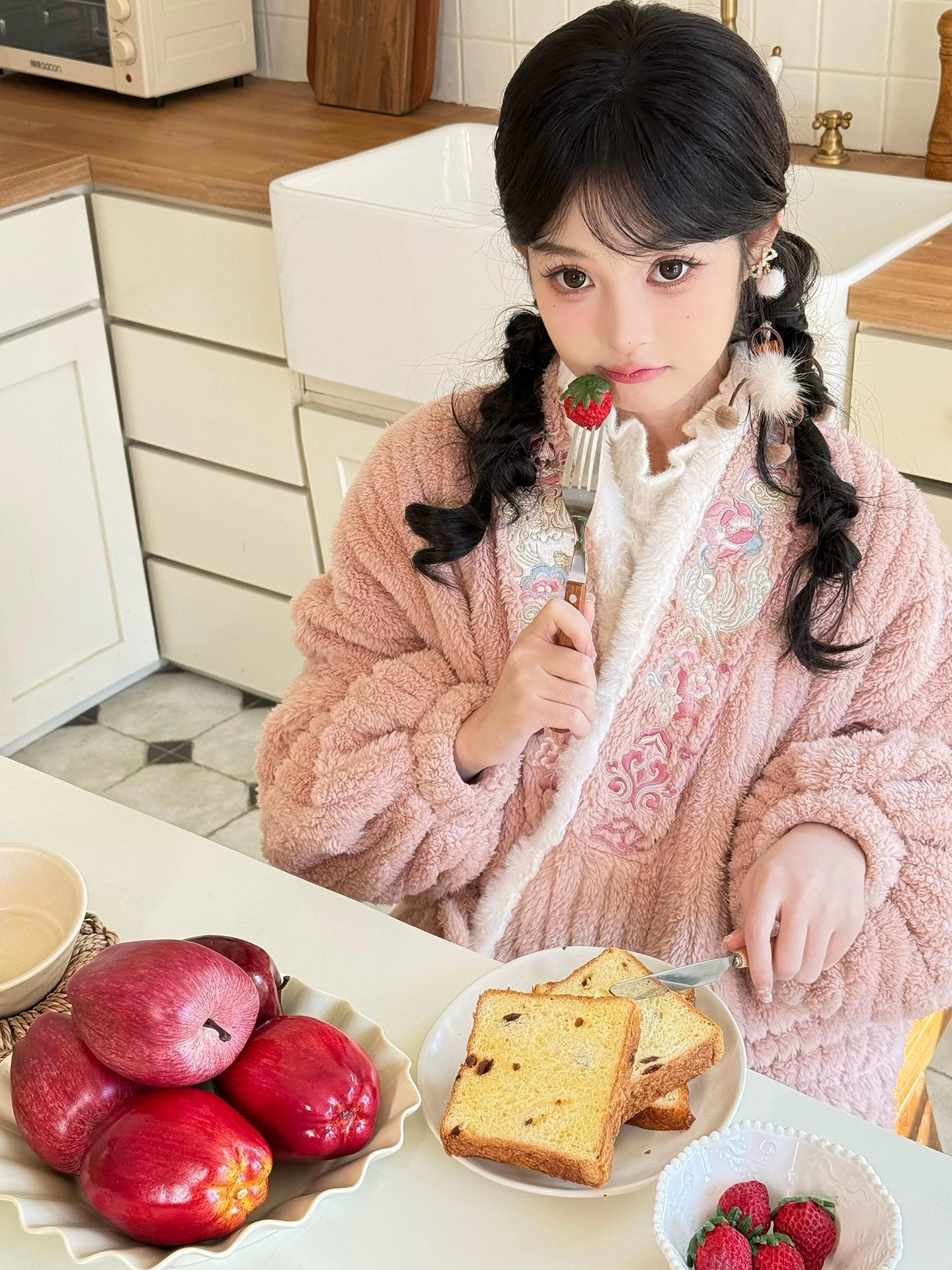 More than thirteen [Guiyun] plush pink pajamas jacket pajama pants modern HanFuDreams