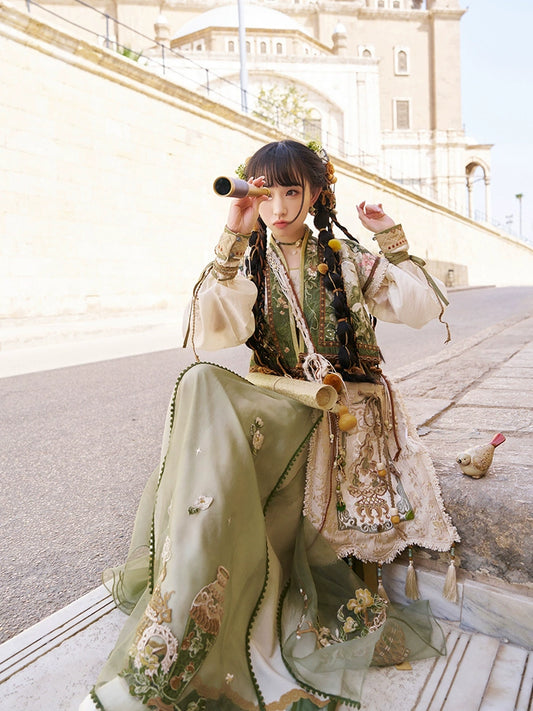 More than thirteen [Spice Dream Vendor] pullover head round neck broken skirt Han suit han HanFuDreams