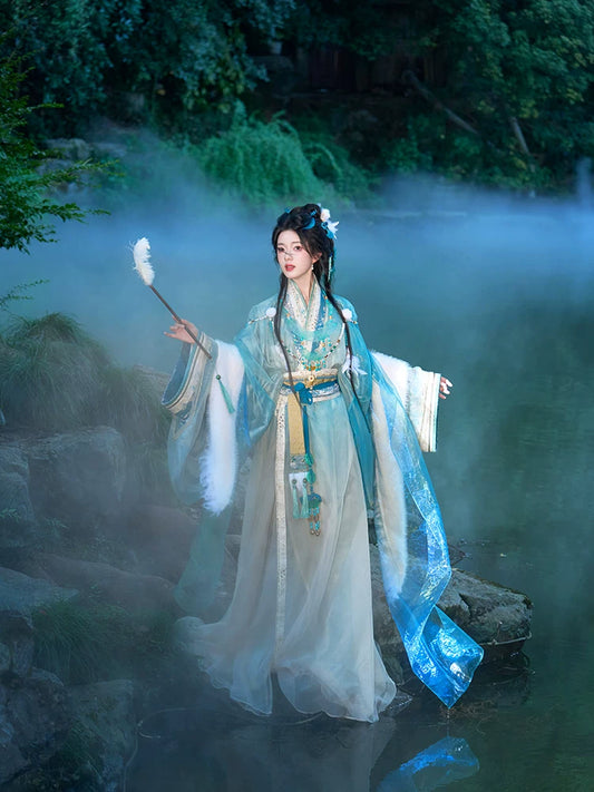 More than Thirteen [Crane] Gradient Warring States Hanfu Robe HanFuDreams