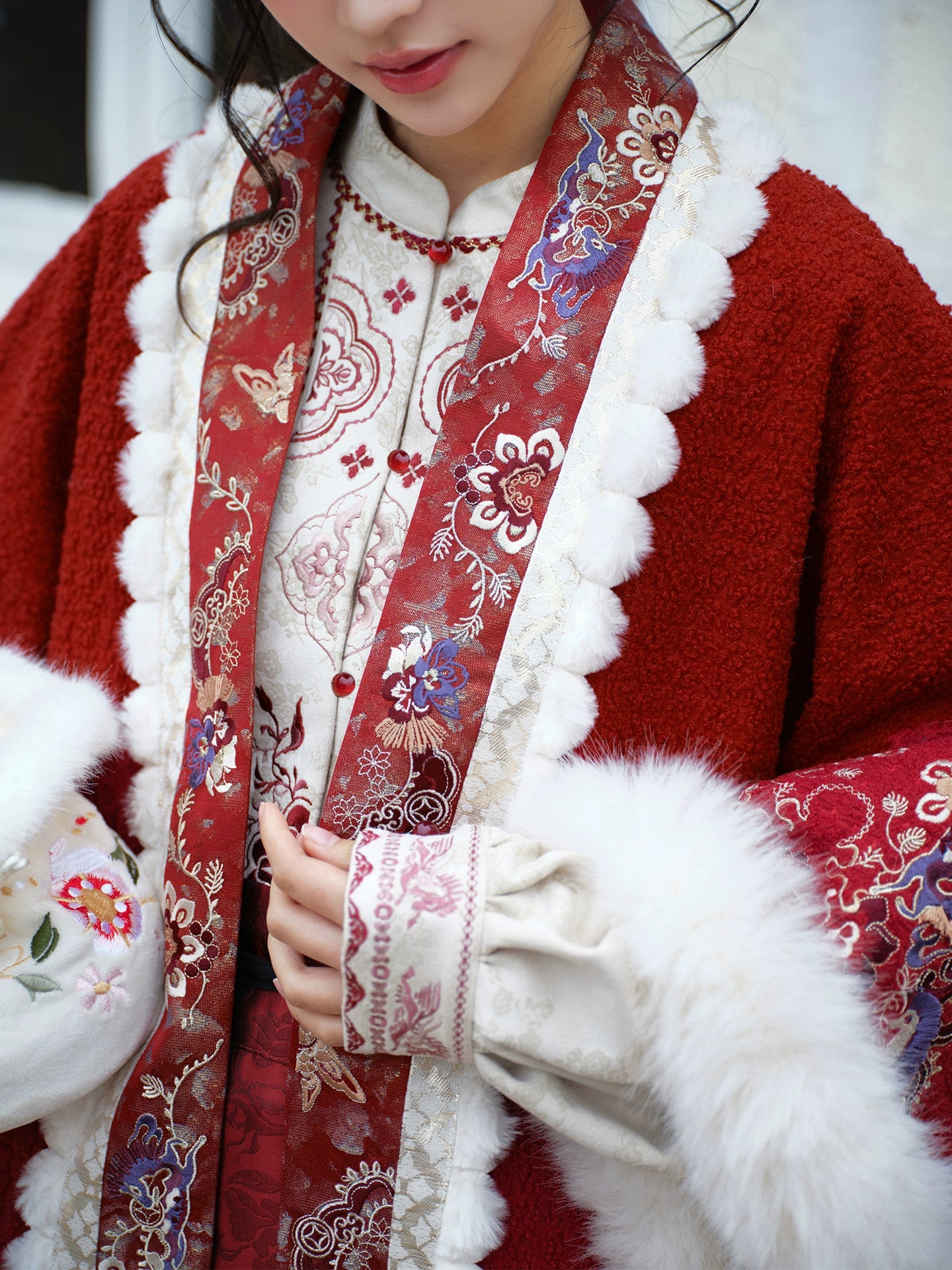 More than thirteen [Chi Yan] embroidered straight neck placket jacket imitation flocked shirt