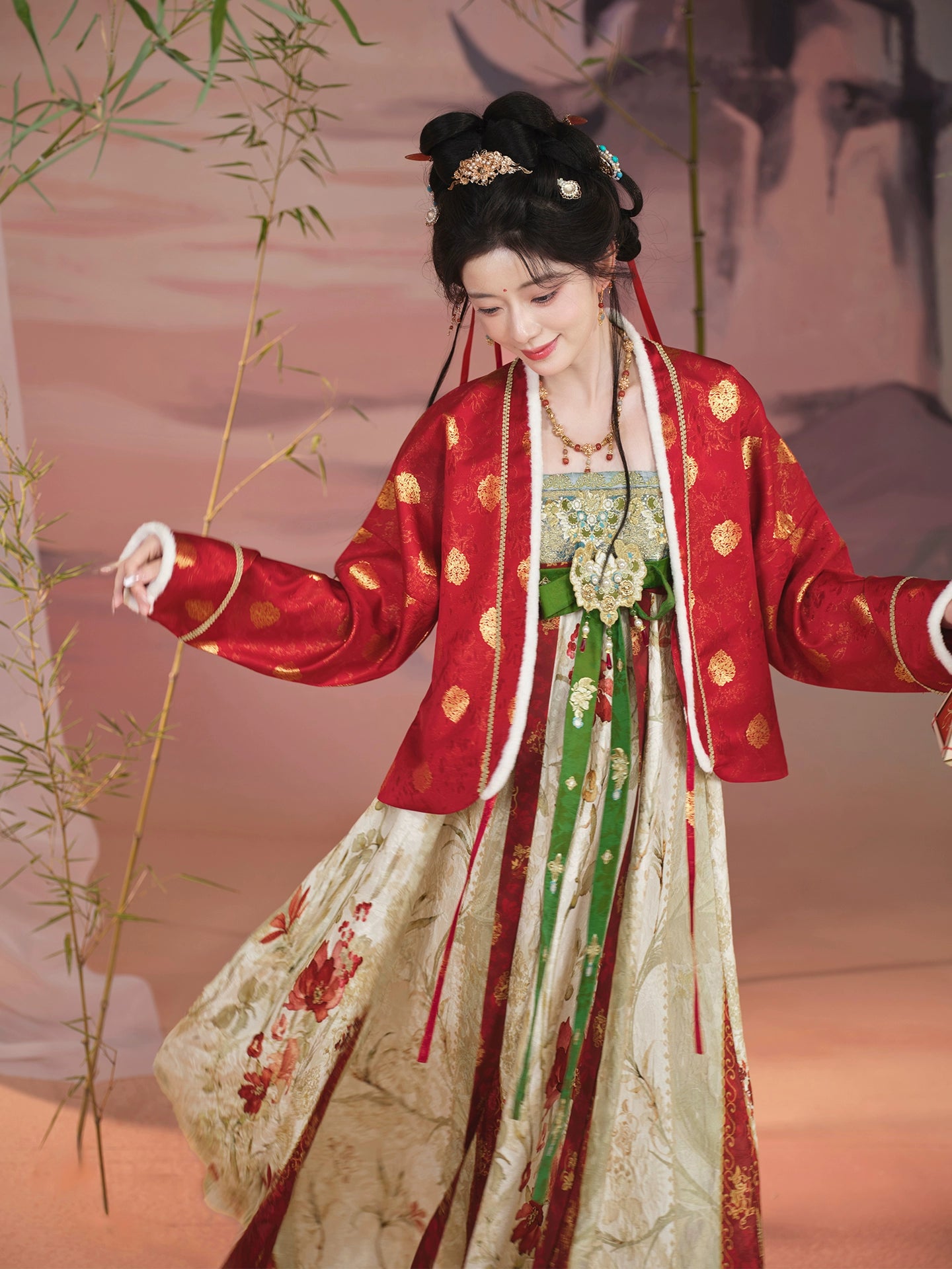 Thirteen more [Yujing Hibiscus] woven gold placket jacket chest suspender skirt Tang system tang HanFuDreams