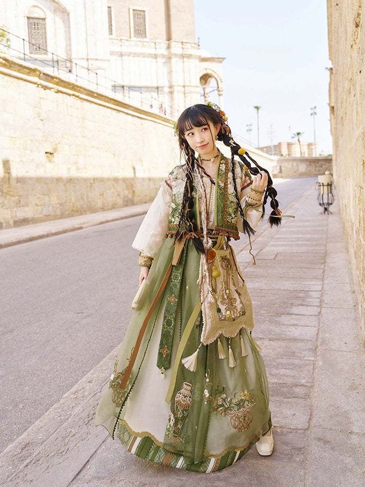 More than thirteen [Spice Dream Vendor] pullover head round neck broken skirt Han suit han HanFuDreams