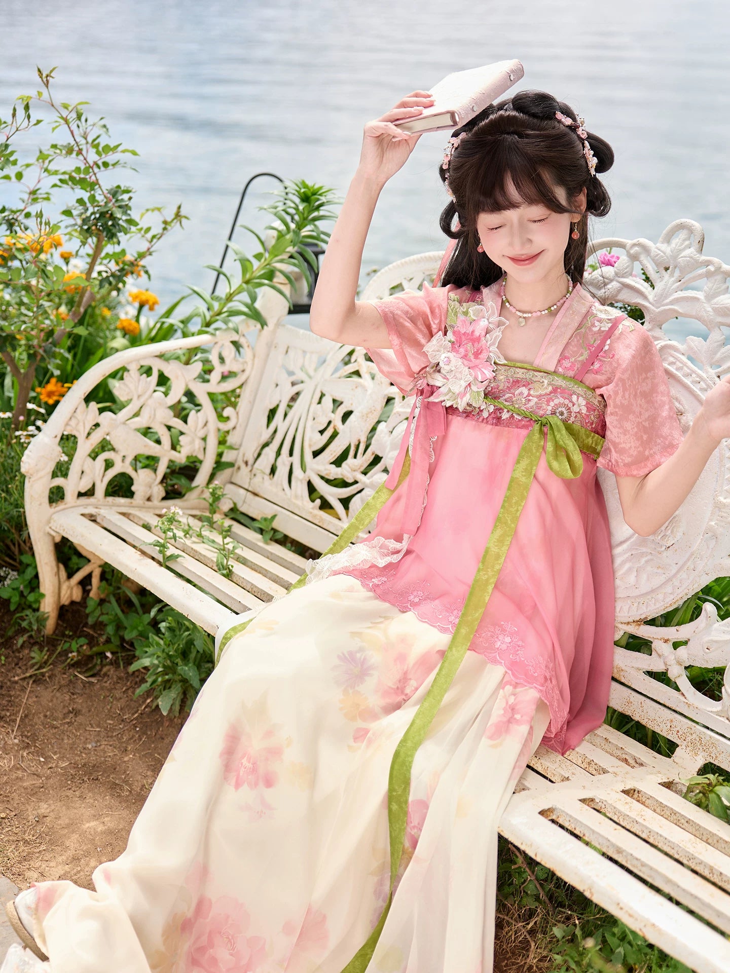 [Blossom] Floral Embroidery Hanfu Dress Set tang Shisanyu