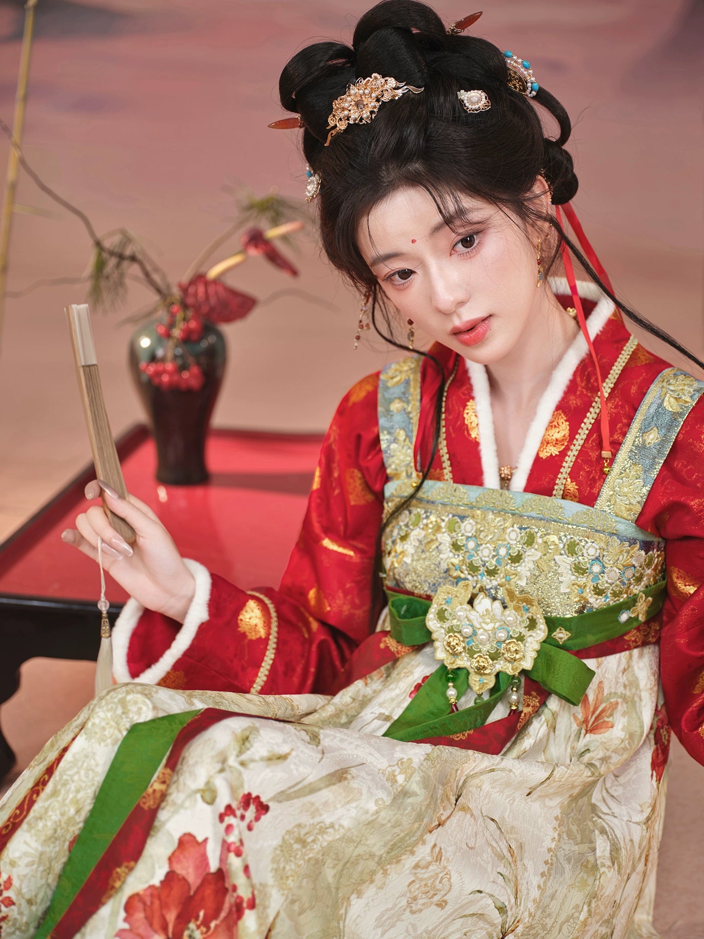 Thirteen more [Yujing Hibiscus] woven gold placket jacket chest suspender skirt Tang system tang HanFuDreams