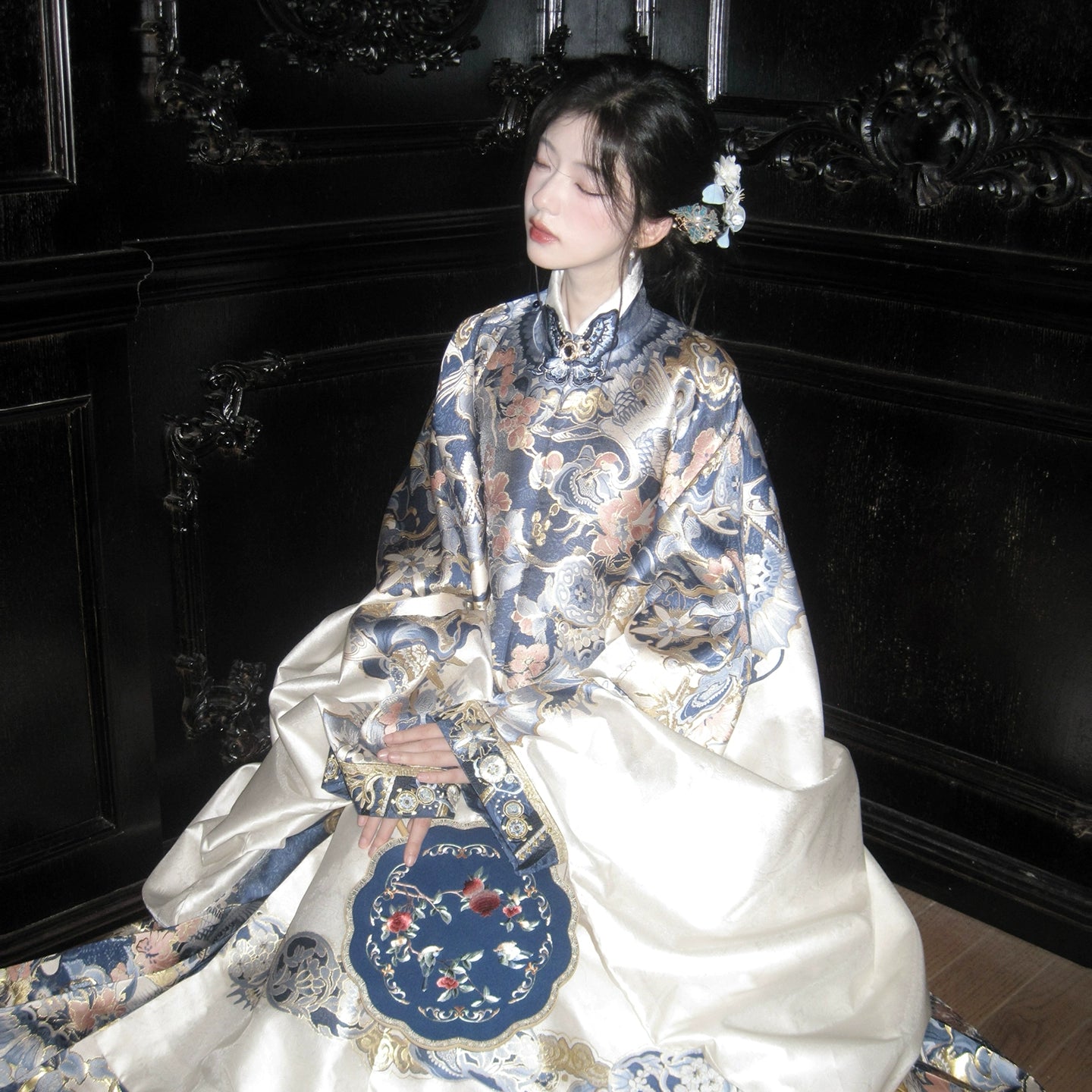 More than thirteen [All Things Life] woven gold stand-up collar large pony skirt Ming-made ming HanFuDreams two-piece set S