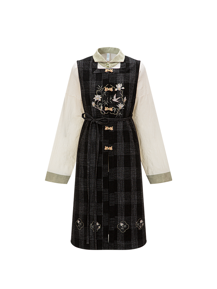 Chi Xia [Bamboo Shadow Brushing Window] Ming Square Neck Lapel ming HanFuDreams