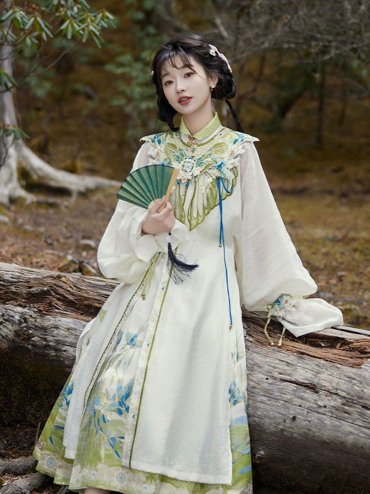 More than thirteen [Jade Bird Huanchuan] Ming-made cloud-shouldered horse-face skirt bachelor's dress ming HanFuDreams