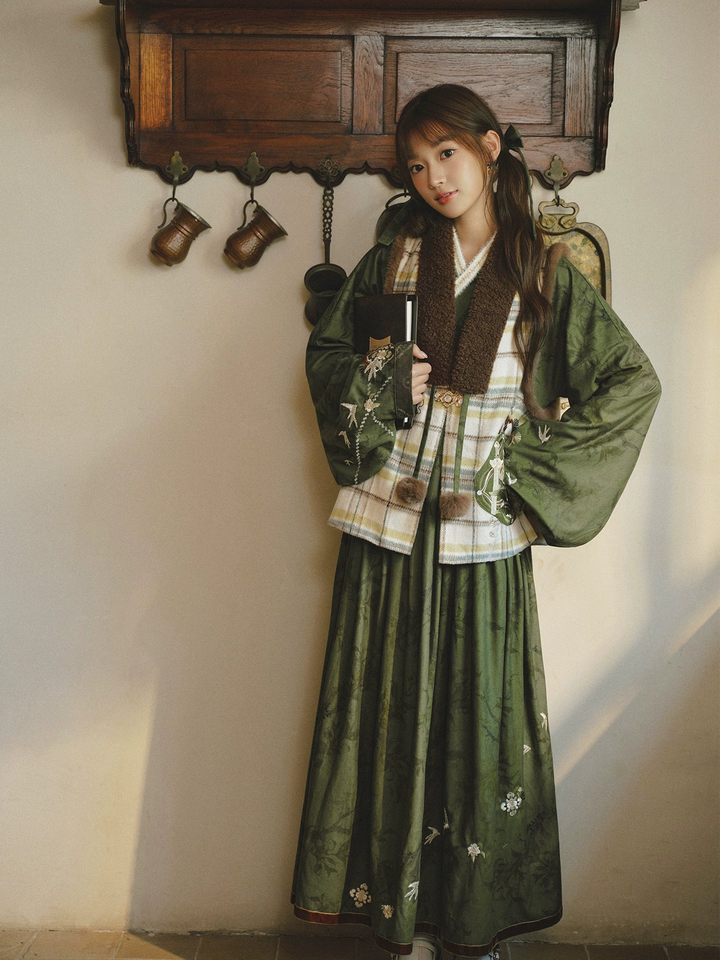 More than thirteen [Senya sword] embroidery than a thin dress Han han HanFuDreams