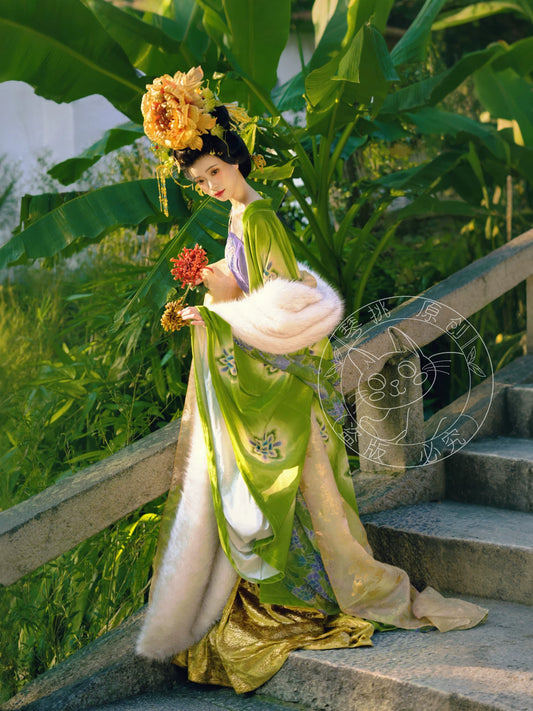 Qin Pick [Phoenix Terrace] Velvet bronzing hairpin flower lady picture HanFuDreams