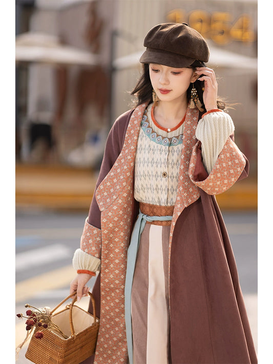 Tang-style Cloak with Round Collar and 24-Panel Ripped Skirt Hanfu