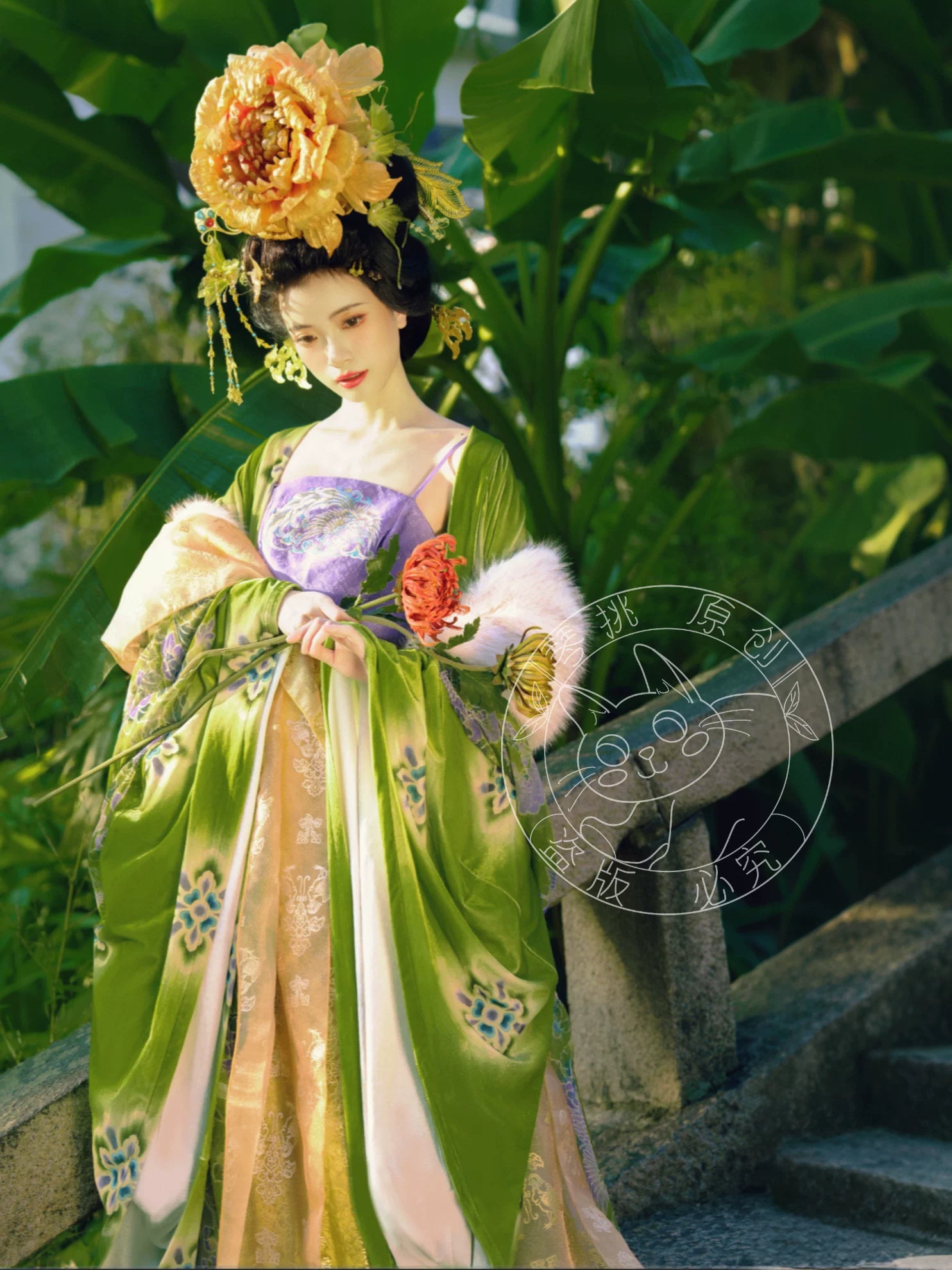 Qin Pick [Phoenix Terrace] Velvet bronzing hairpin flower lady picture HanFuDreams