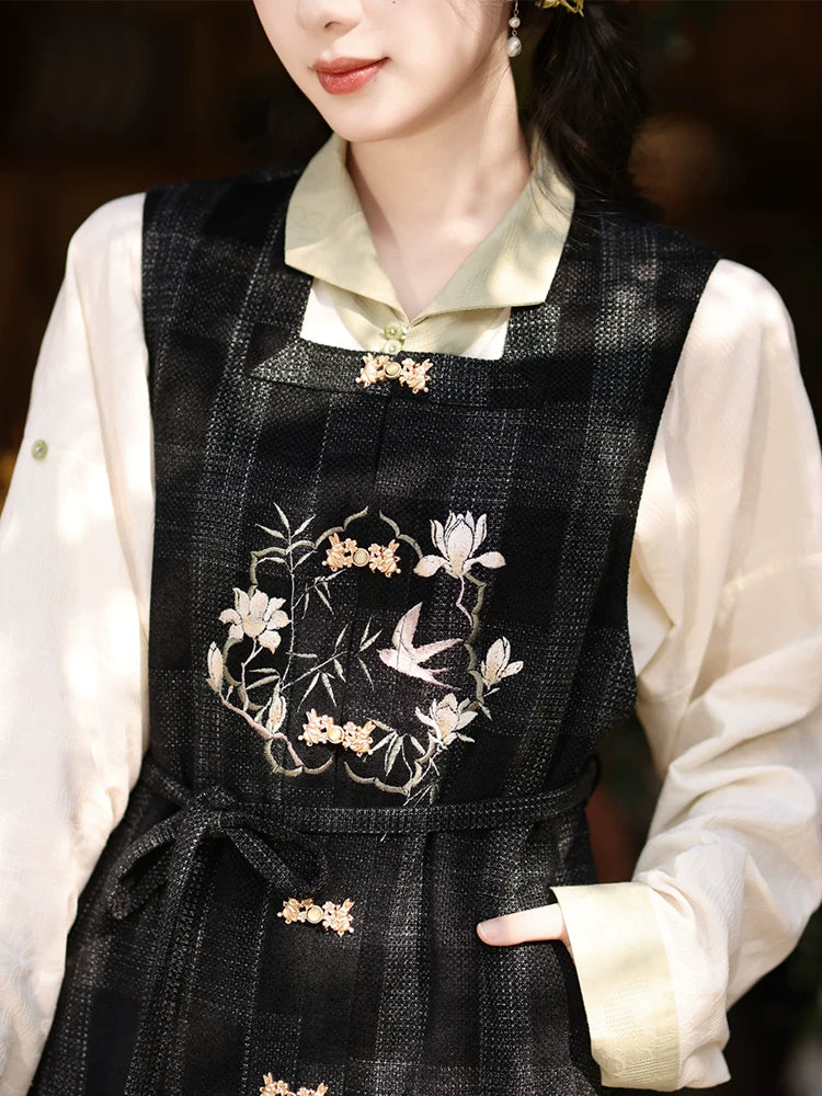 Chi Xia [Bamboo Shadow Brushing Window] Ming Square Neck Lapel ming HanFuDreams