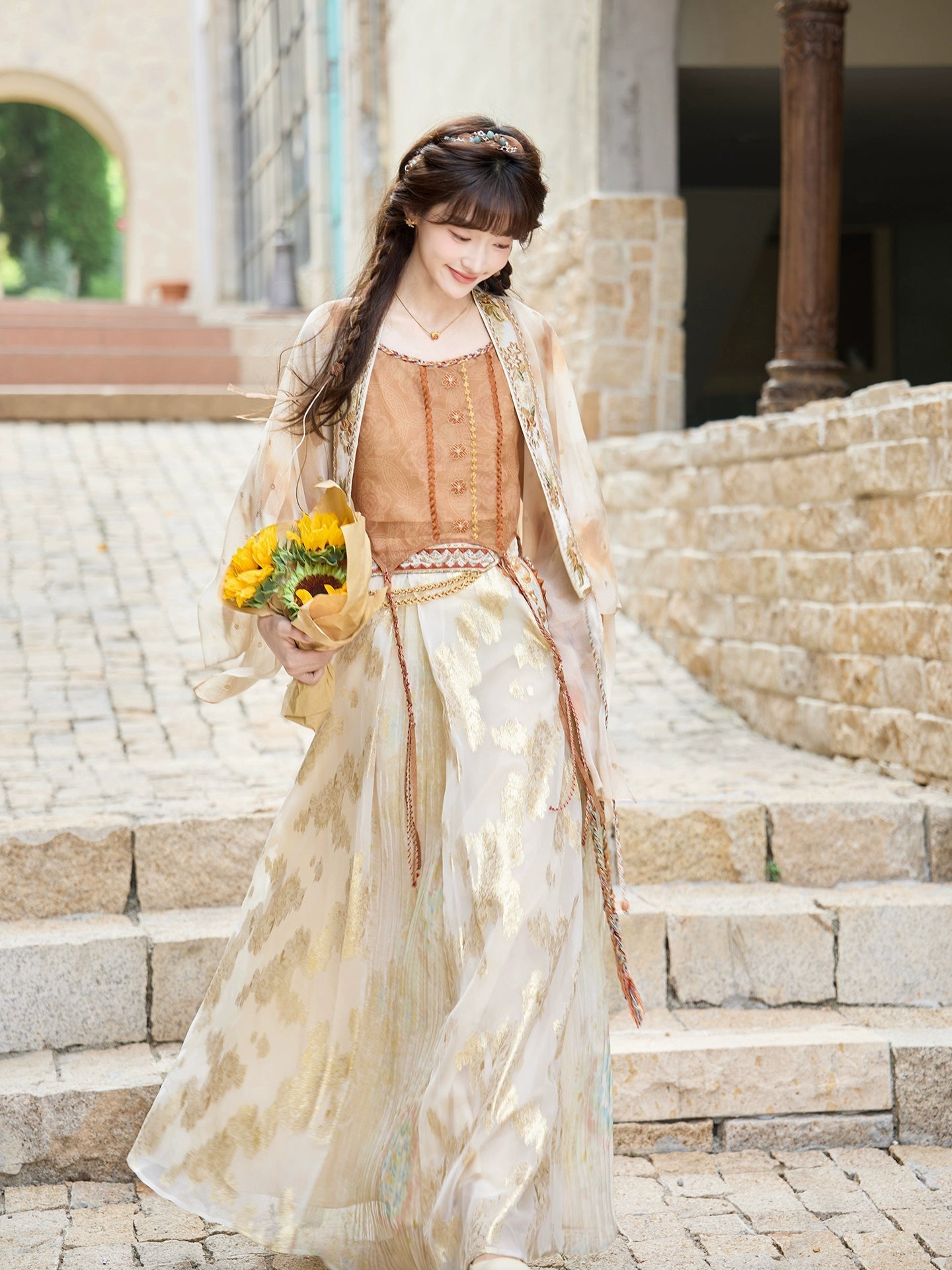 More than thirteen [flowing golden strands] cardigan suspender skirt ethnic style suit modern HanFuDreams