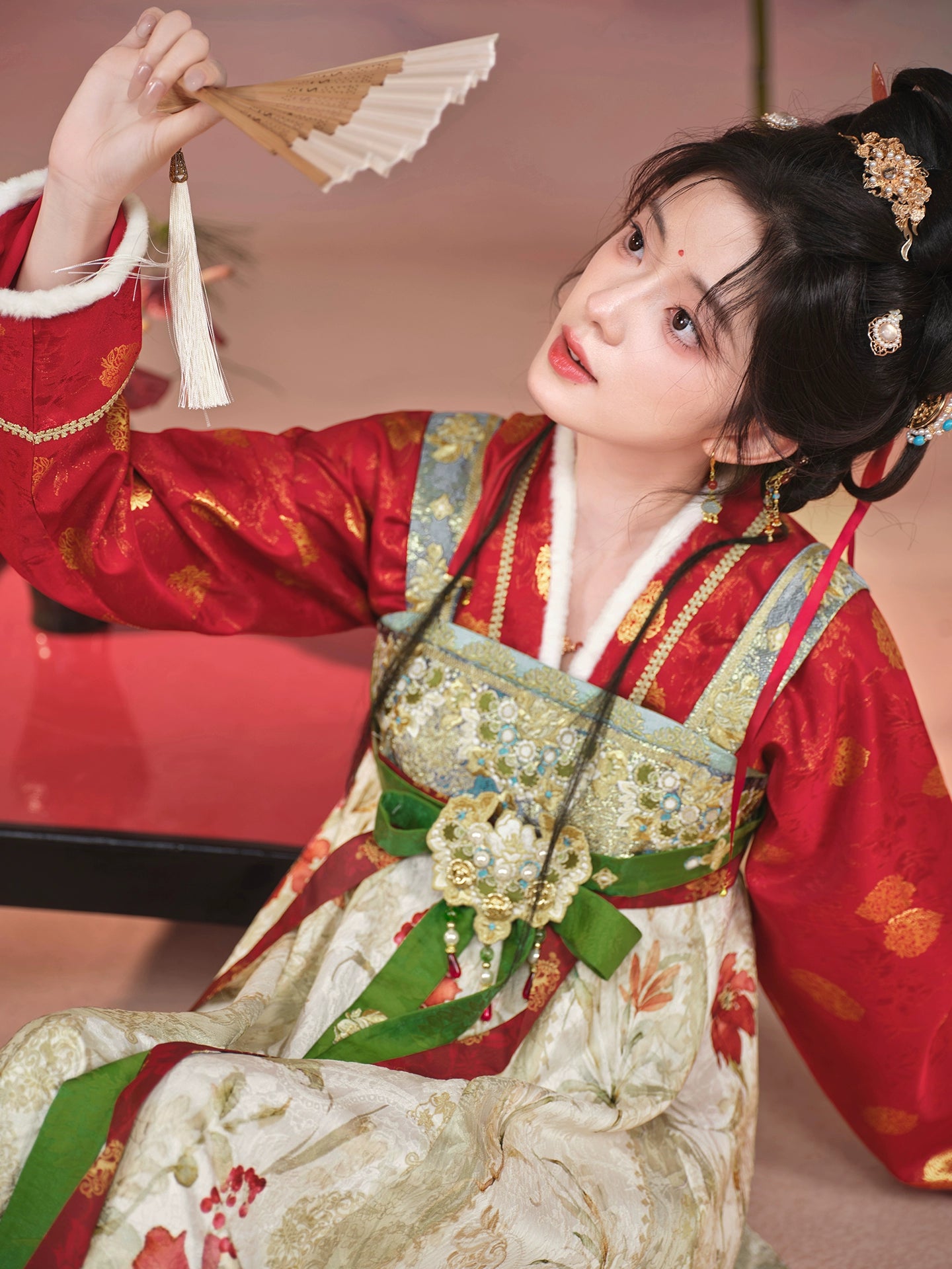 Thirteen more [Yujing Hibiscus] woven gold placket jacket chest suspender skirt Tang system tang HanFuDreams