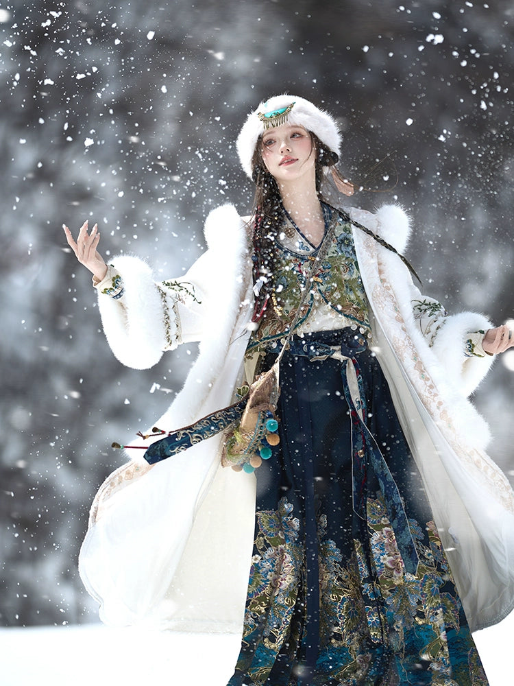 More than Thirteen [Snake Marsh Ghost City] Original Weaving Gold Horse Dress Hanfu ming HanFuDreams