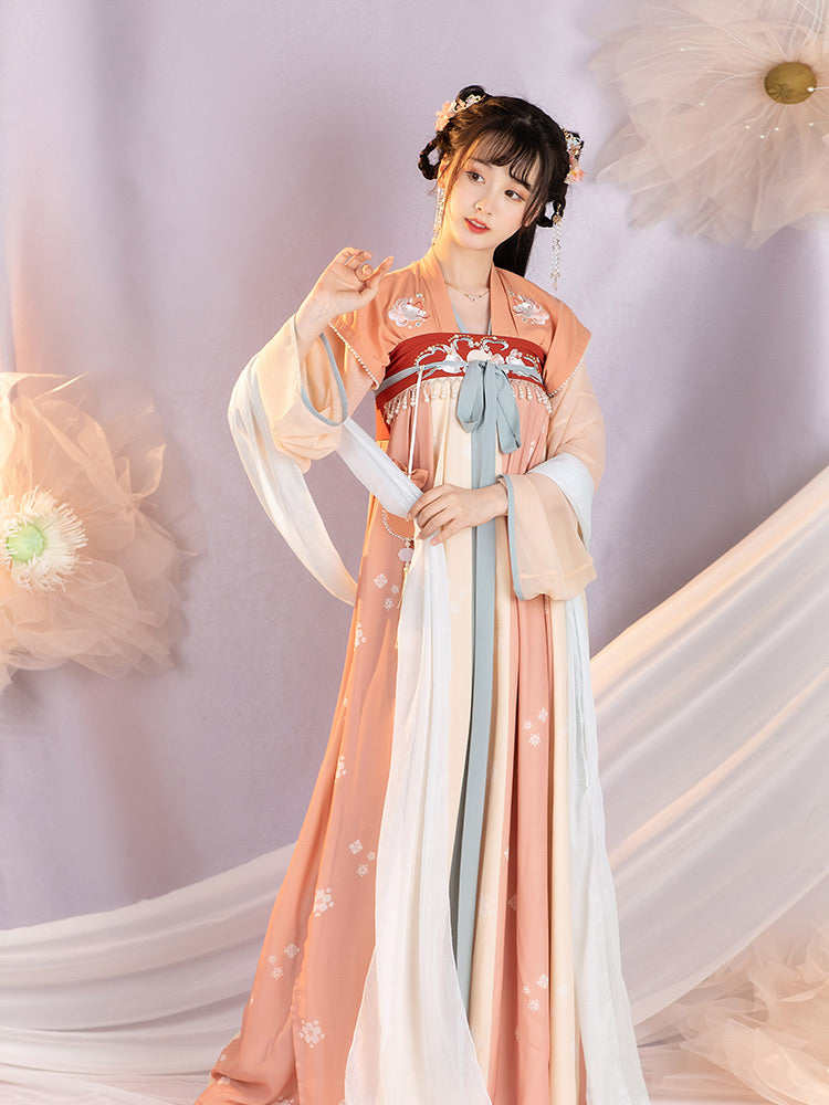 Tang Dynasty Back Short Shirt Chest Pleated Skirt Hanfu Women HanFuDreams