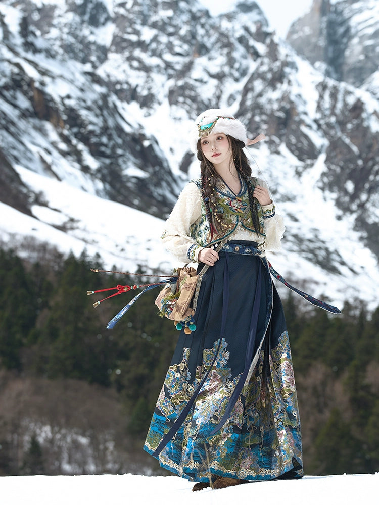 More than Thirteen [Snake Marsh Ghost City] Original Weaving Gold Horse Dress Hanfu ming HanFuDreams