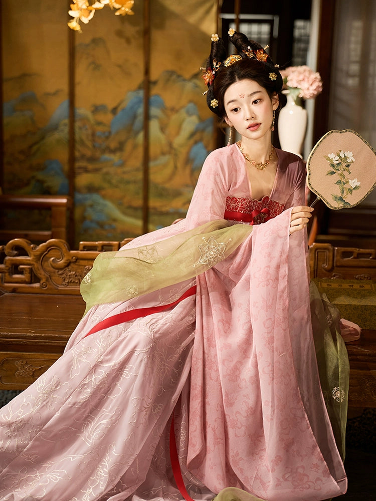 More than thirteen [folding plum return - joint name of Ziyegui] embroidered dress tang HanFuDreams