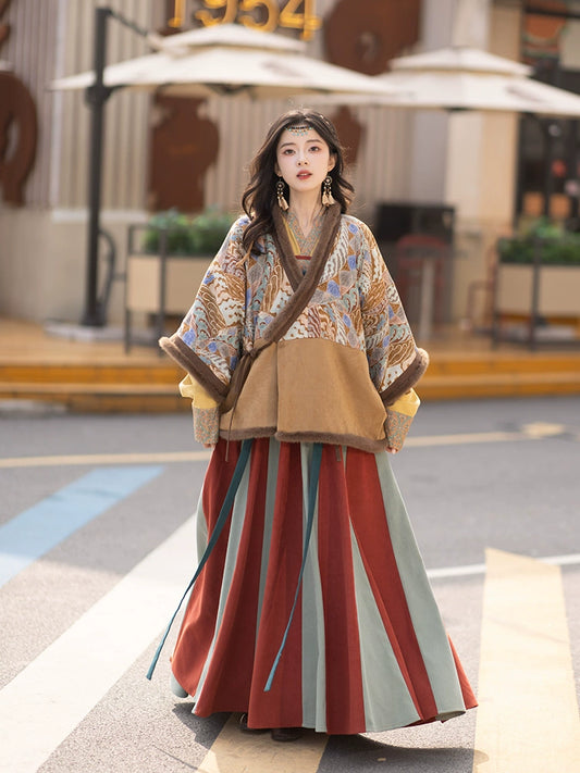 Tang-style Half-sleeved 24-Panel Ripped Qixiong Skirt Hanfu