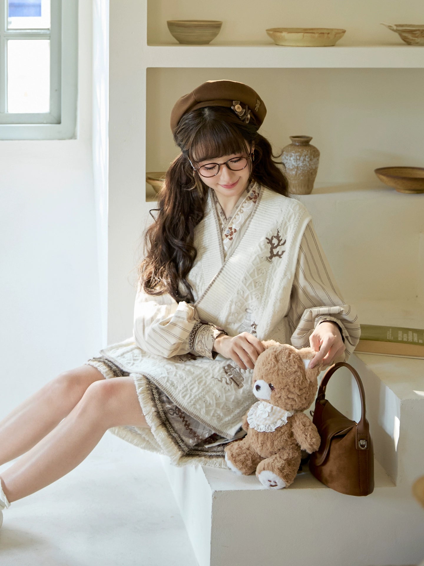 More than thirteen [leisurely] cat embroidered short-sleeved knitted white sweater modern HanFuDreams