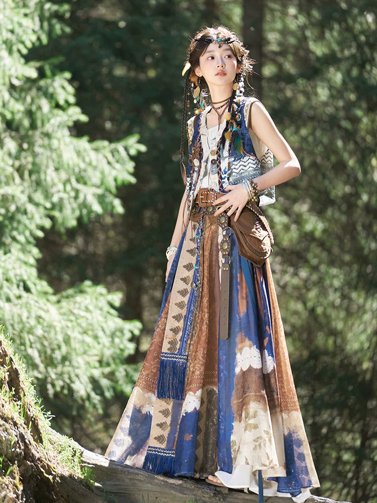 More than thirteen [desert songs] exotic wind embroidered vest round neck shirt broken skirt modern HanFuDreams