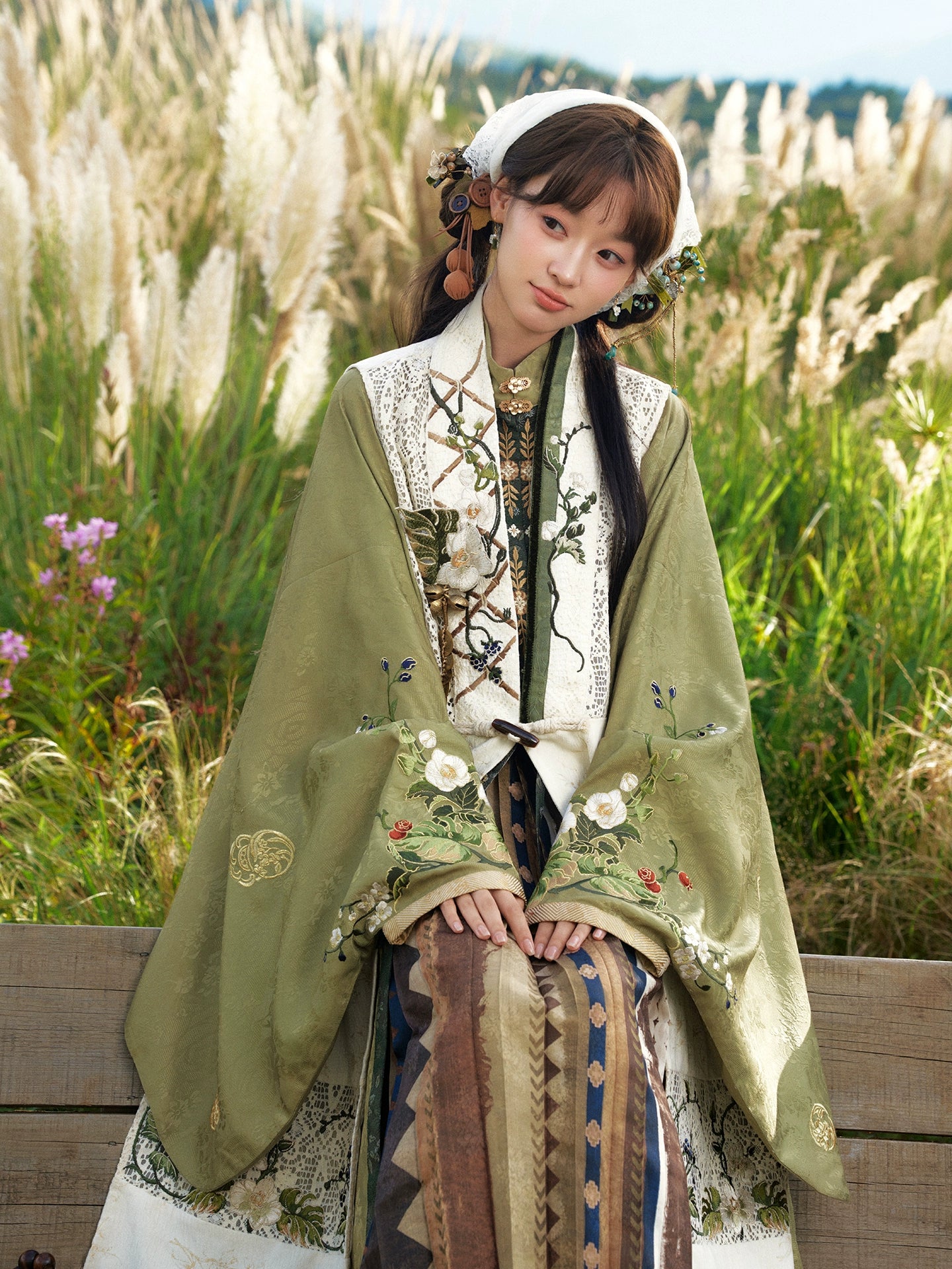 More than thirteen [Moshang Qingli] Bijia stand-up collar long shirt pleated skirt Ming-made ming HanFuDreams