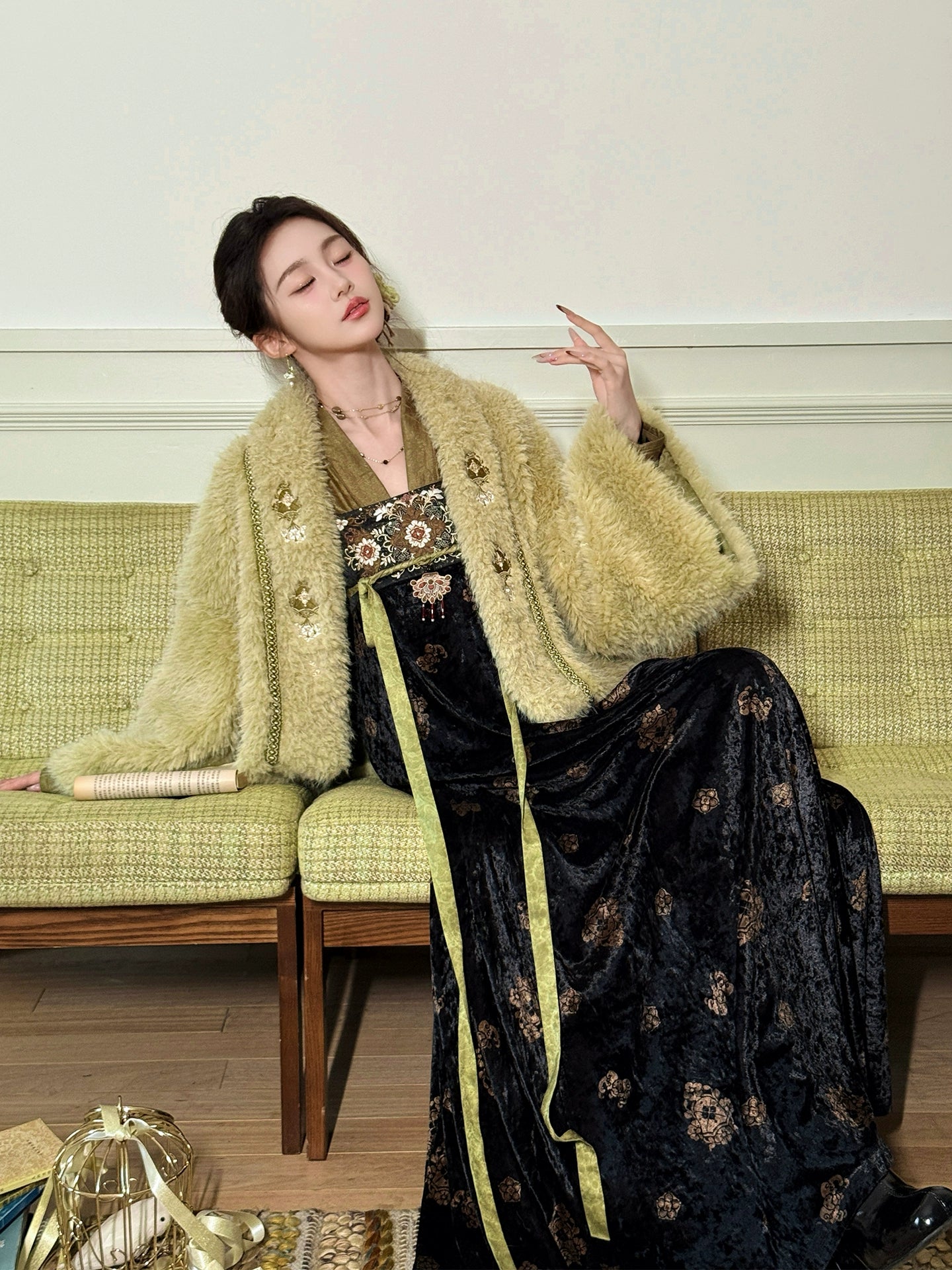 More than thirteen [Yaoshan Bell] plush jacket, velvet sundress, jacquard cardigan modern HanFuDreams