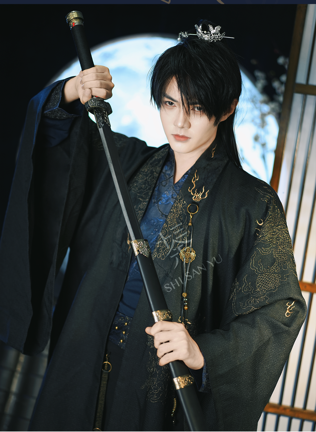 More than thirteen [Qianshan Qilin] black gold embroidered cape pants modern HanFuDreams