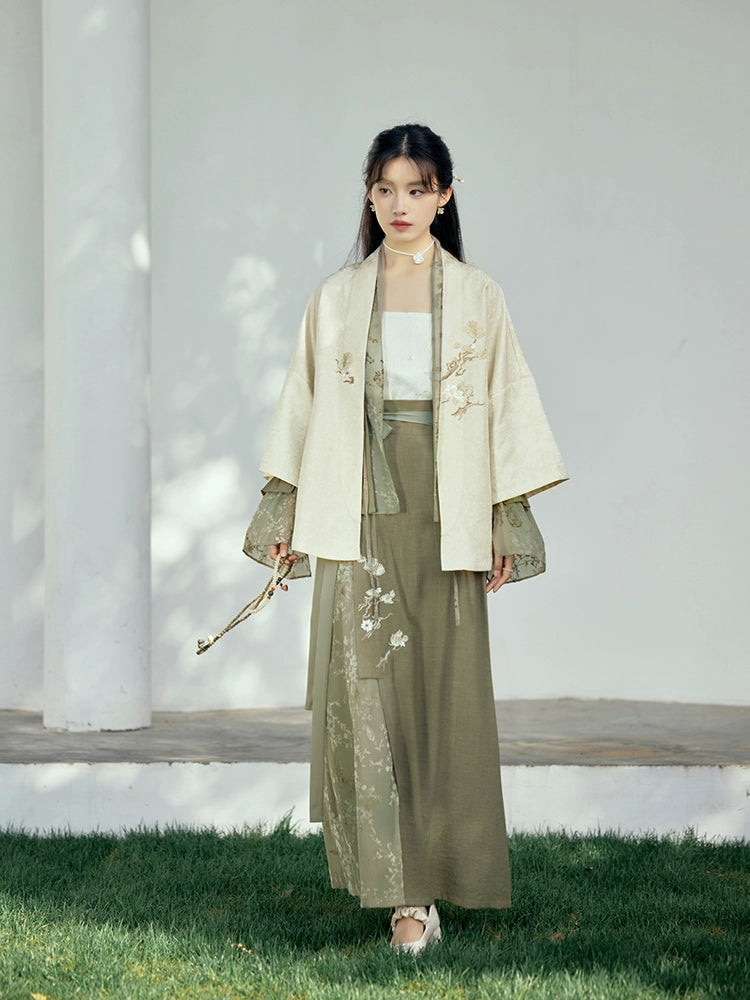 More than thirteen [rosin jade dew] brown coat top skirt hanfu set modern HanFuDreams
