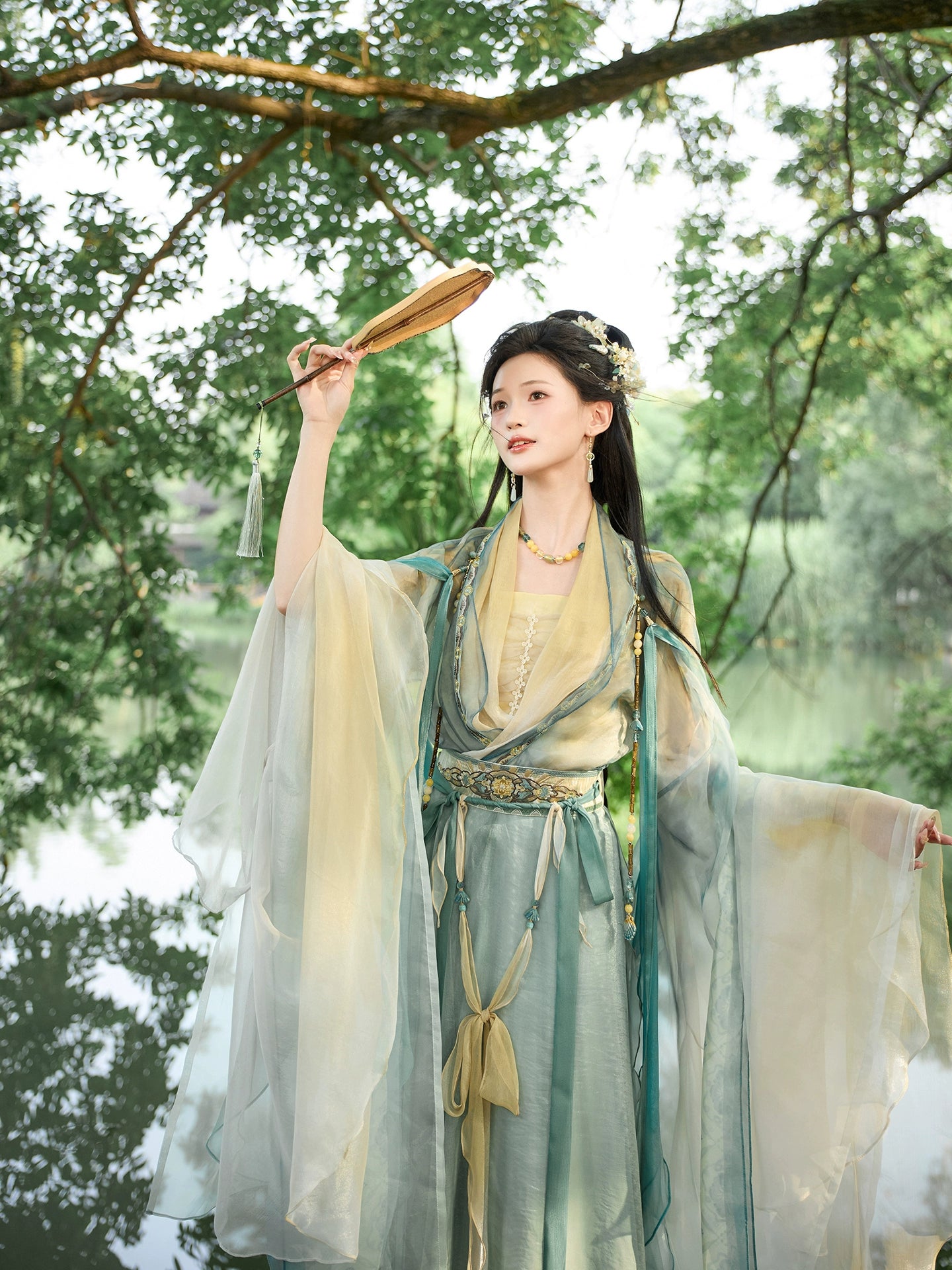 More than thirteen [Buyu Xia] big-sleeved embroidered broken skirt han HanFuDreams